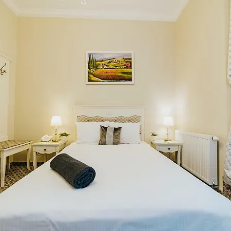 Otel Flora 3*